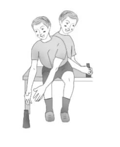 1. 2. Exerciții în poziție șezândă – atingerea / poziţionarea obiectelor pe diagonală